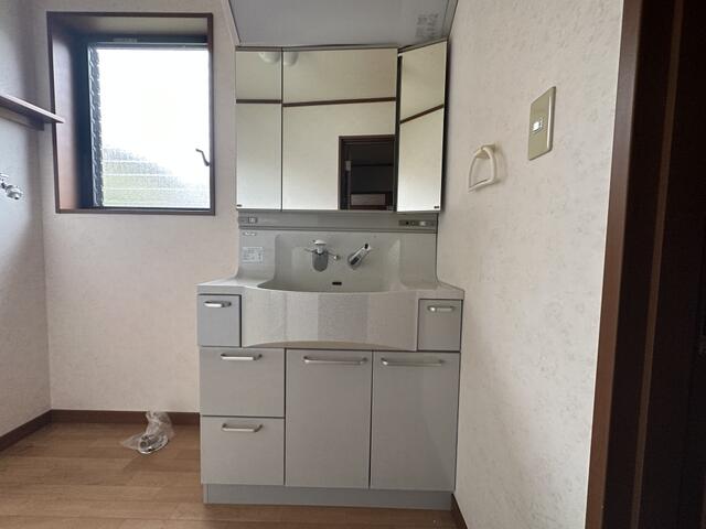八頭郡八頭町 坂田 (因幡船岡駅) 2階建 4LDKの画像6