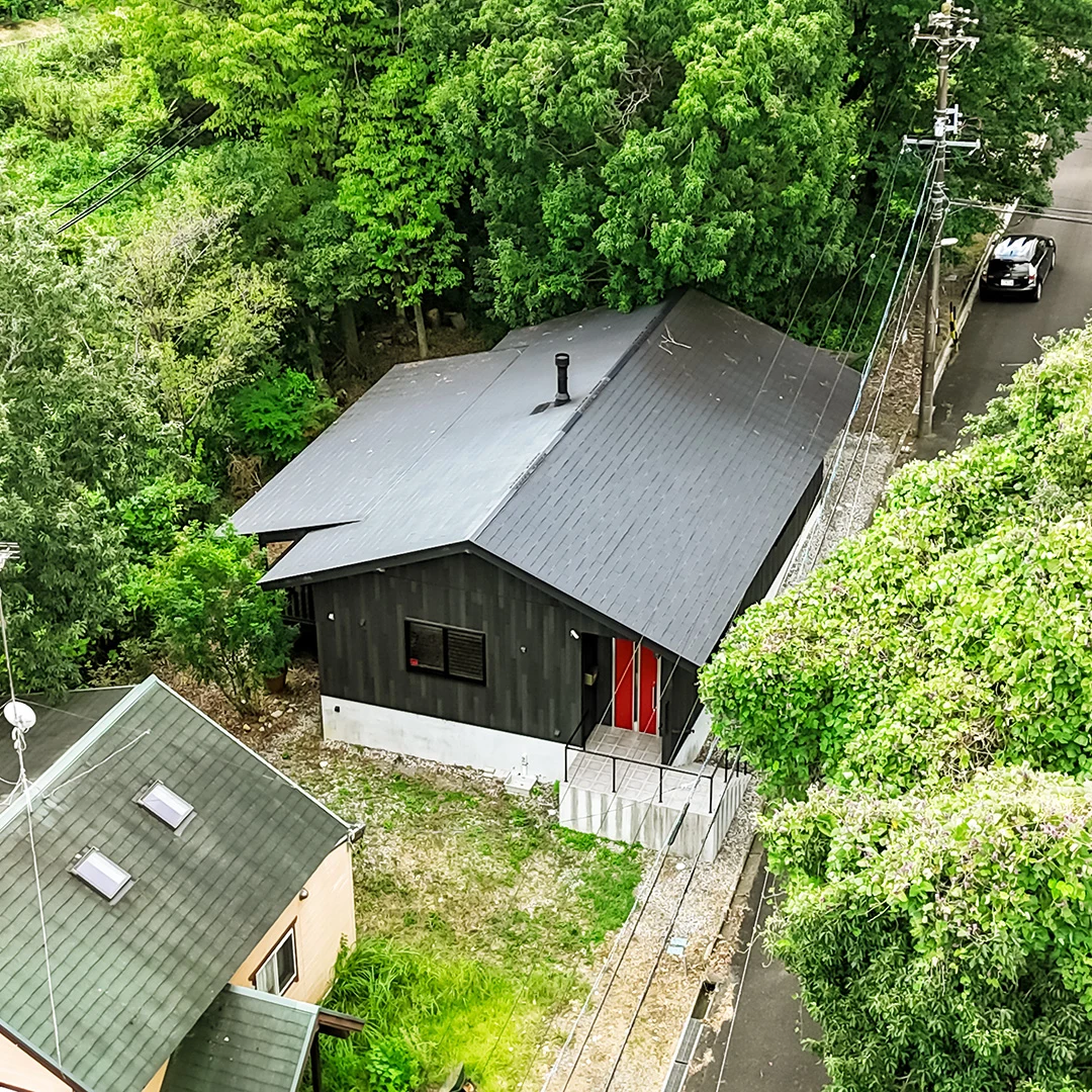 薪ストーブとウッドデッキが魅力！津市白山町二本木雲出台の温泉付き平屋住宅物件の画像7