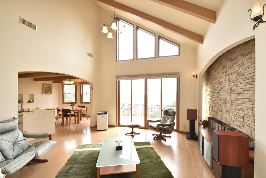 桜並木沿いの緩やかな丘の上！上郡町播磨自然高原の別荘物件の画像6