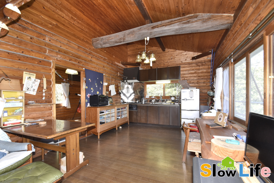 どのお部屋からも山の緑が楽しめる！上郡町播磨自然高原R地区の別荘物件の画像6