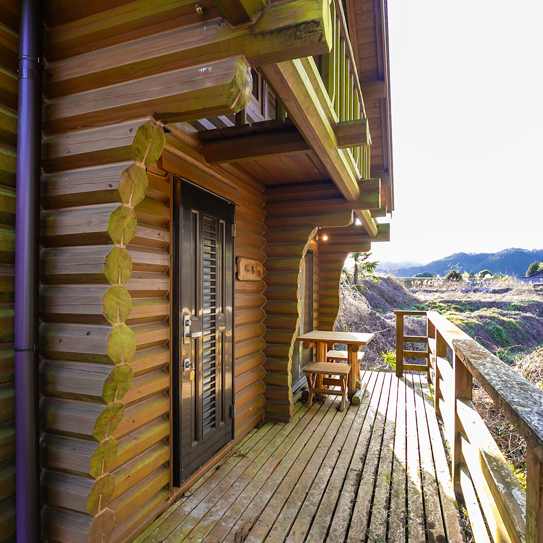 【価格変更】八角形ログハウスが380万円！紀の川市中鞆渕のログハウス物件の画像8