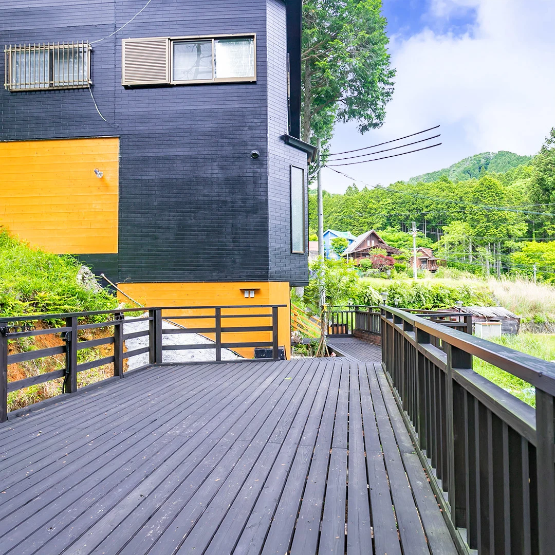 広々ウッドデッキでバーベキュー！宍粟市一宮町東河内峰山の別荘物件の画像8