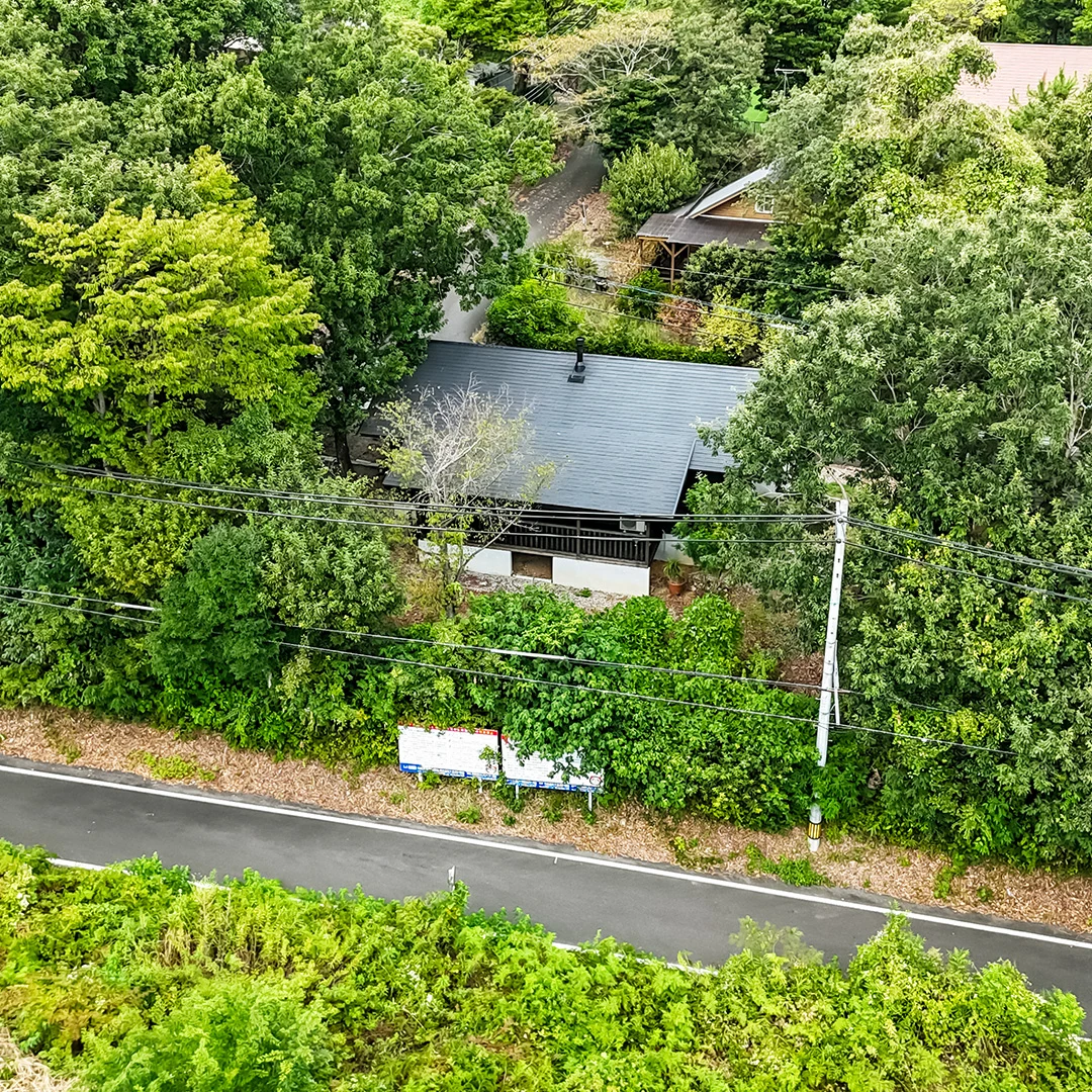 薪ストーブとウッドデッキが魅力！津市白山町二本木雲出台の温泉付き平屋住宅物件の画像8