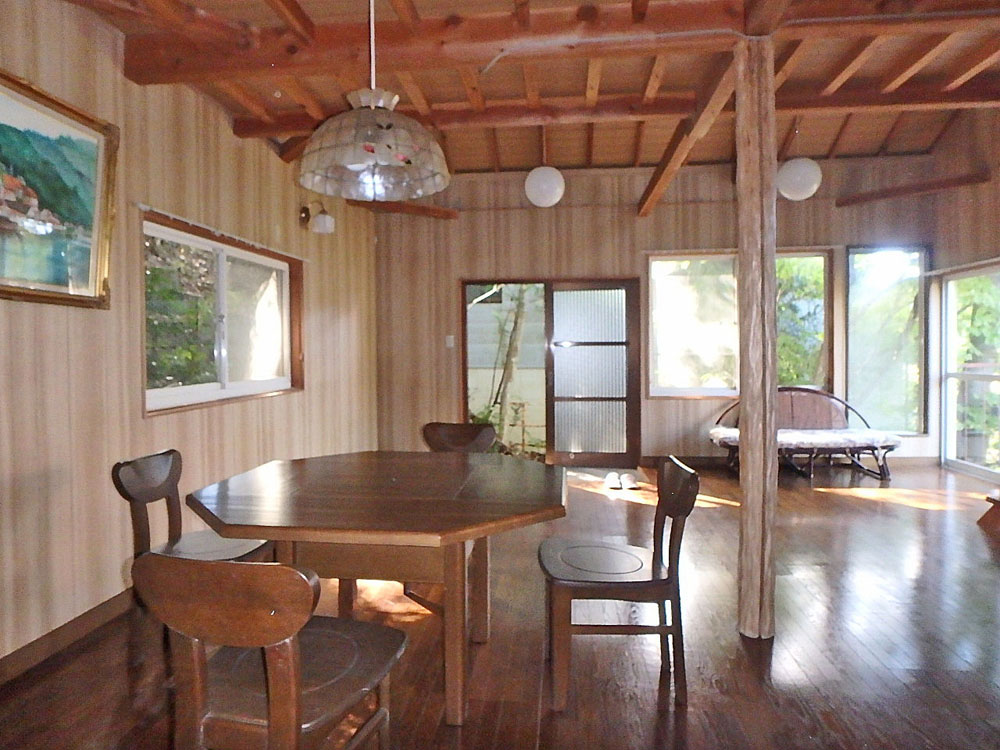 森の中のウッディ調別荘！九度山町東郷の別荘物件の画像7