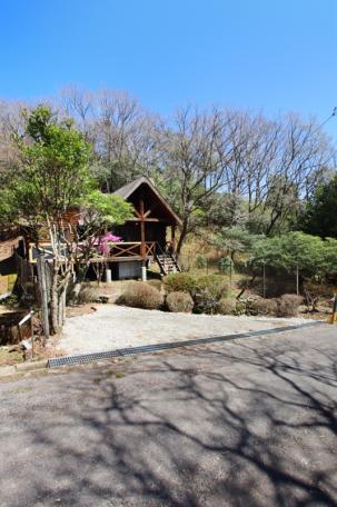 避暑地で夏を満喫！小川沿いの伊賀市北山の中古ログハウス物件の画像8