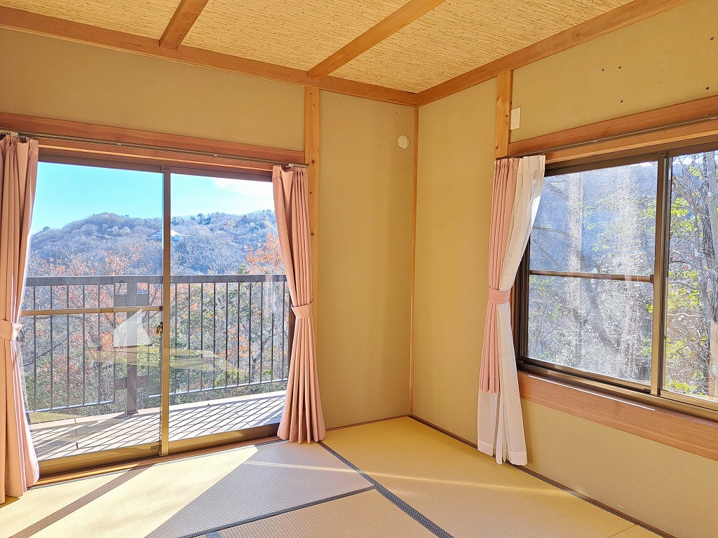 絶景を楽しめるドッグラン付き！ペットと共にのんびり暮らす平屋建の別荘の画像8