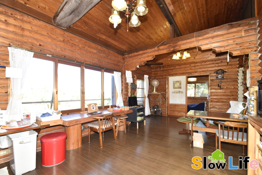 どのお部屋からも山の緑が楽しめる！上郡町播磨自然高原R地区の別荘物件の画像7