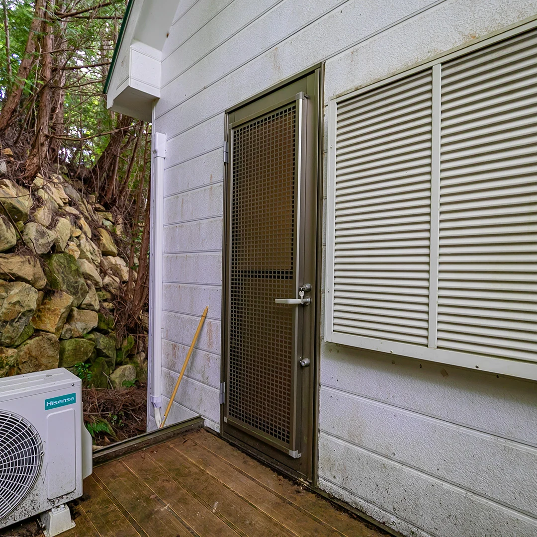 お洒落なリビング！恵那市岩村町の2LDK別荘物件の画像9