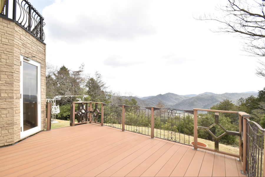 桜並木沿いの緩やかな丘の上！上郡町播磨自然高原の別荘物件の画像9