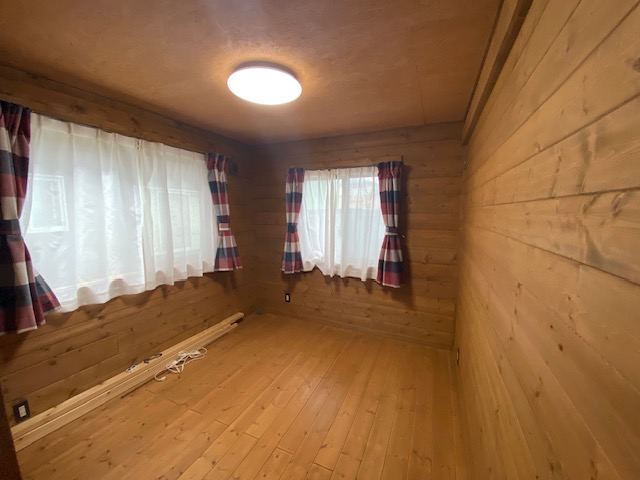 新潟県長岡市下々条町　中古ログハウスの画像11