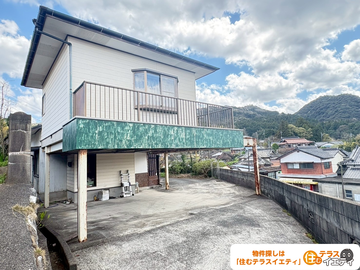 解放感溢れる広い庭付き！美祢市伊佐町伊佐字小林の中古住宅物件の画像11