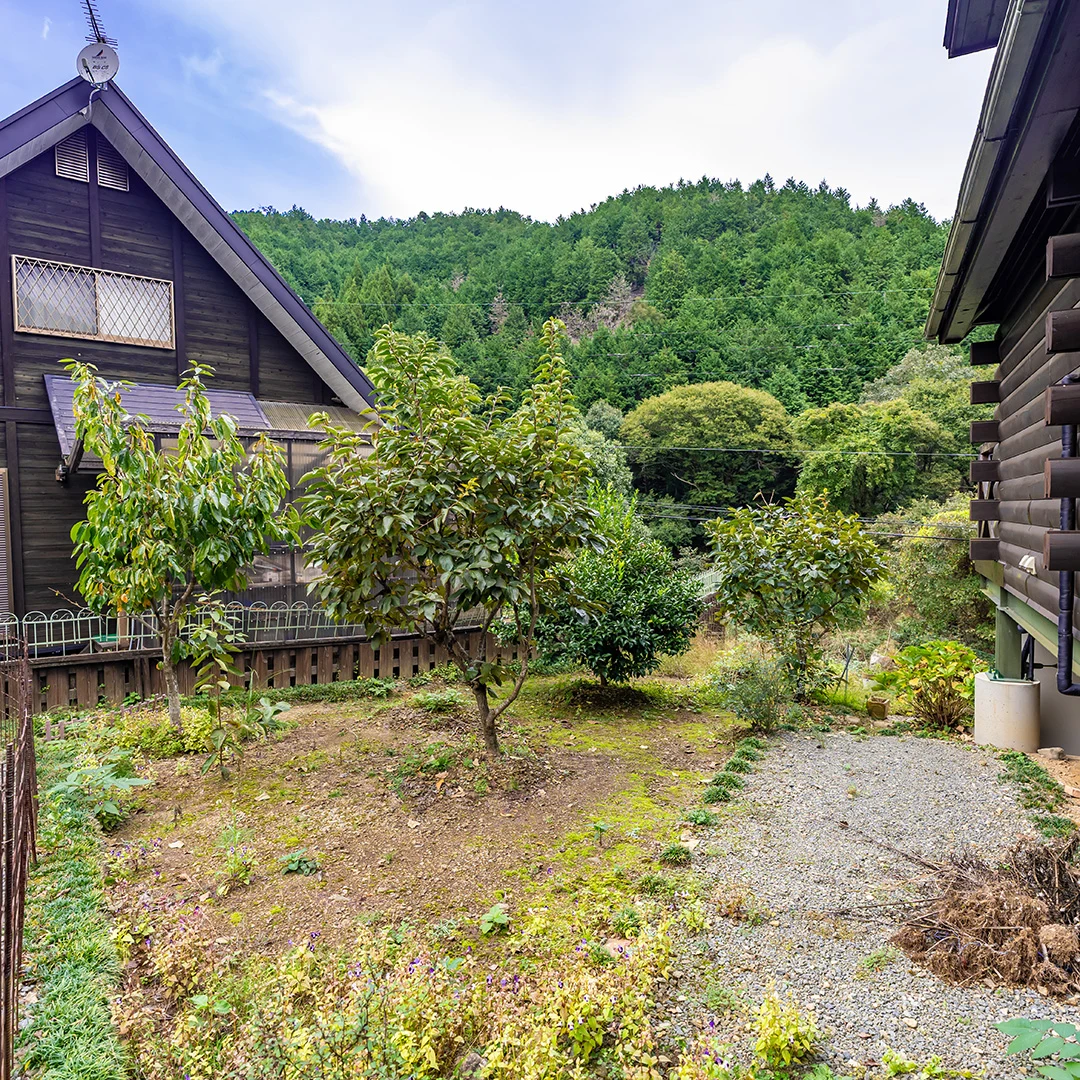 兵庫県市川町奥 ガーデニングも家庭菜園も楽しめる庭付きログハウスの画像10