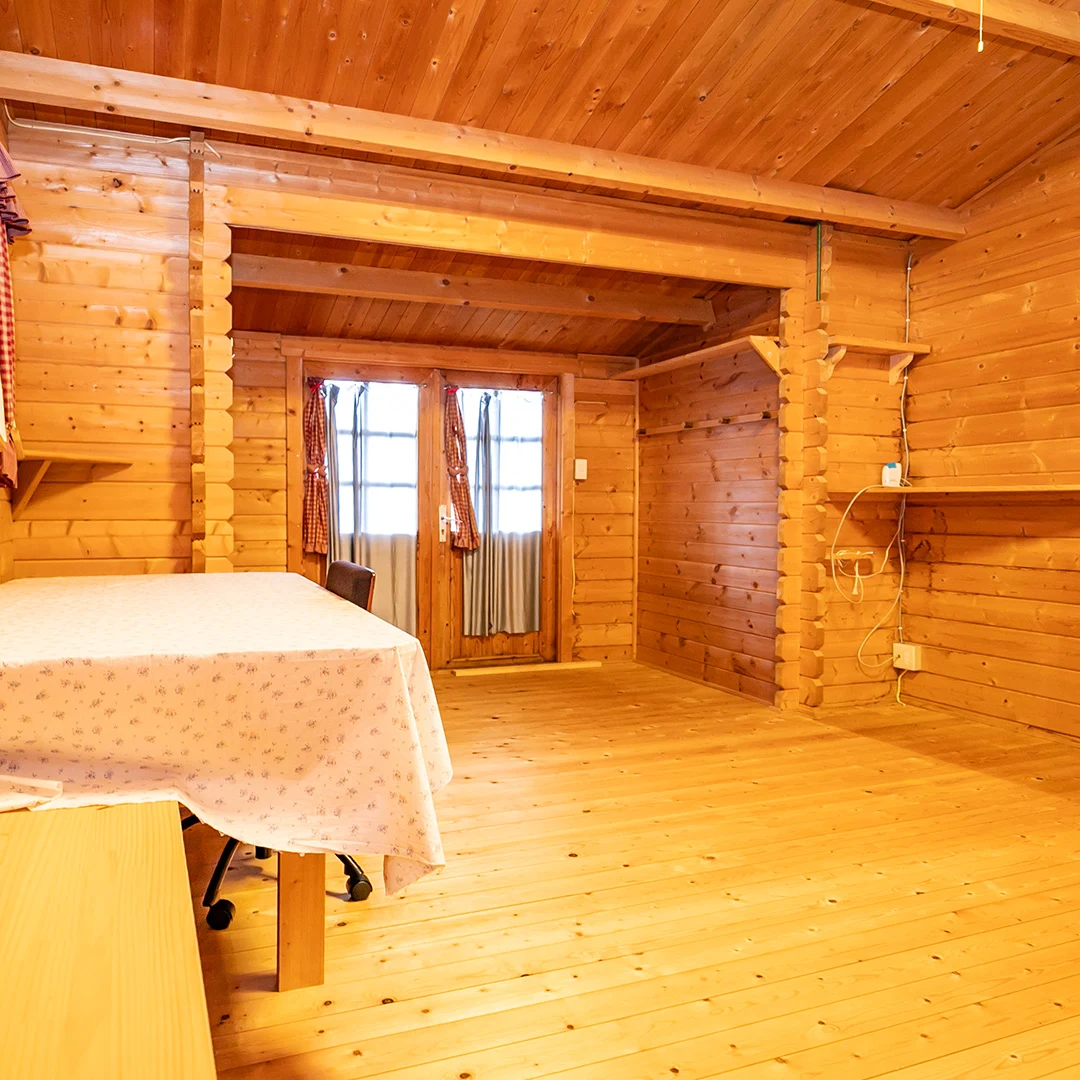 DIY好き必見！津市白山町二本木のミニログハウス物件の画像11