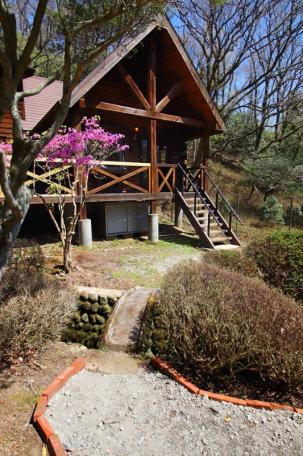 避暑地で夏を満喫！小川沿いの伊賀市北山の中古ログハウス物件の画像12