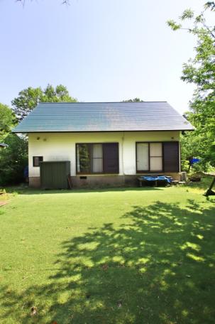 広い庭でドッグランも楽しめる！高島市マキノ町の中古別荘物件の画像12