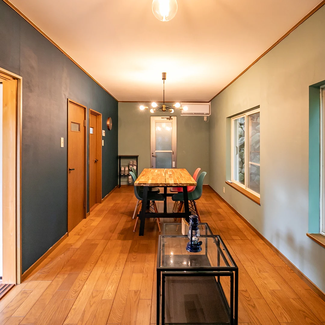 お洒落なリビング！恵那市岩村町の2LDK別荘物件の画像12