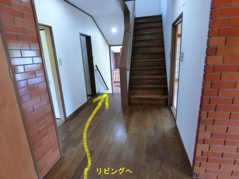 避暑地「天城高原」！雨漏り跡のある伊東市池の別荘物件の画像13