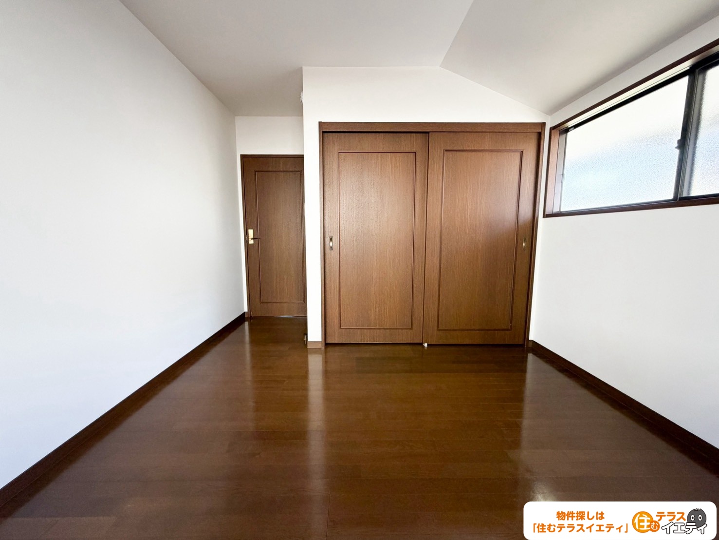 明るい光が差し込む、洗練された住空間！山口市小郡光が丘4-6の中古住宅物件の画像13