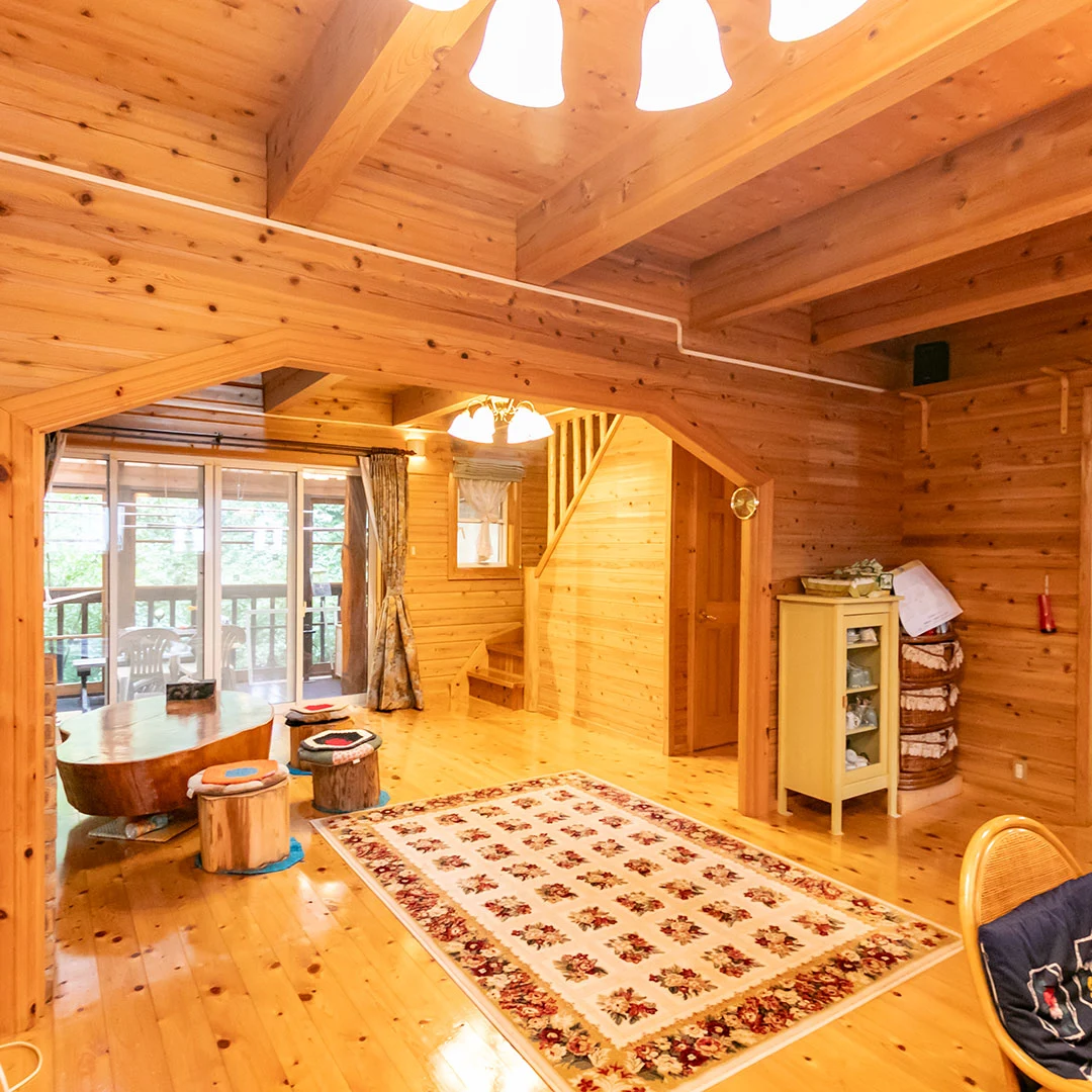 囲炉裏小屋のある庭が魅力！高島市マキノ町のログハウス物件の画像13