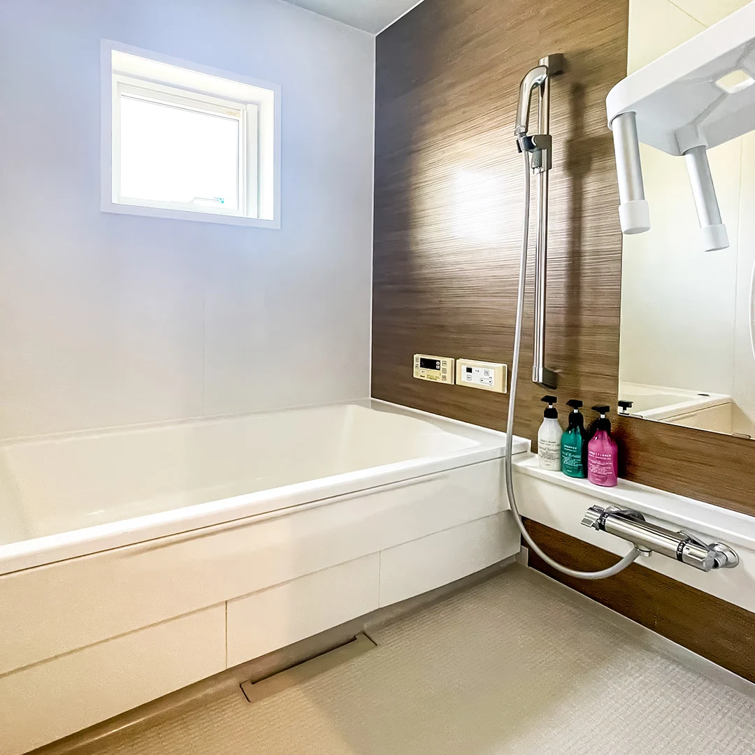 海を望む広いウッドデッキ！白浜町堅田の温泉付きリゾート別荘物件の画像13