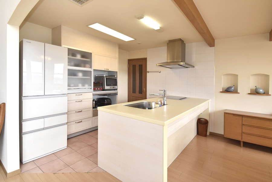 桜並木沿いの緩やかな丘の上！上郡町播磨自然高原の別荘物件の画像13