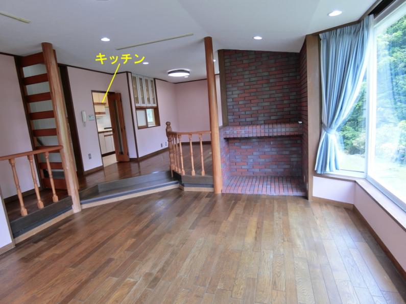 避暑地「天城高原」！雨漏り跡のある伊東市池の別荘物件の画像15