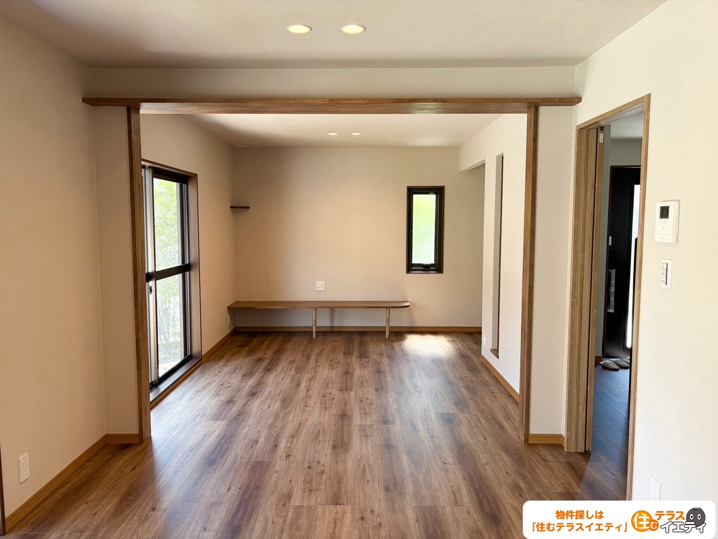 明るい光が差し込む、洗練された住空間！山口市小郡光が丘4-6の中古住宅物件の画像15