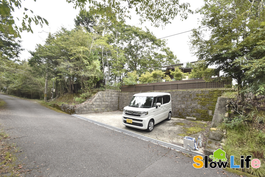 山並みを望むコンパクトな1DK！上郡町播磨自然高原の別荘物件の画像14