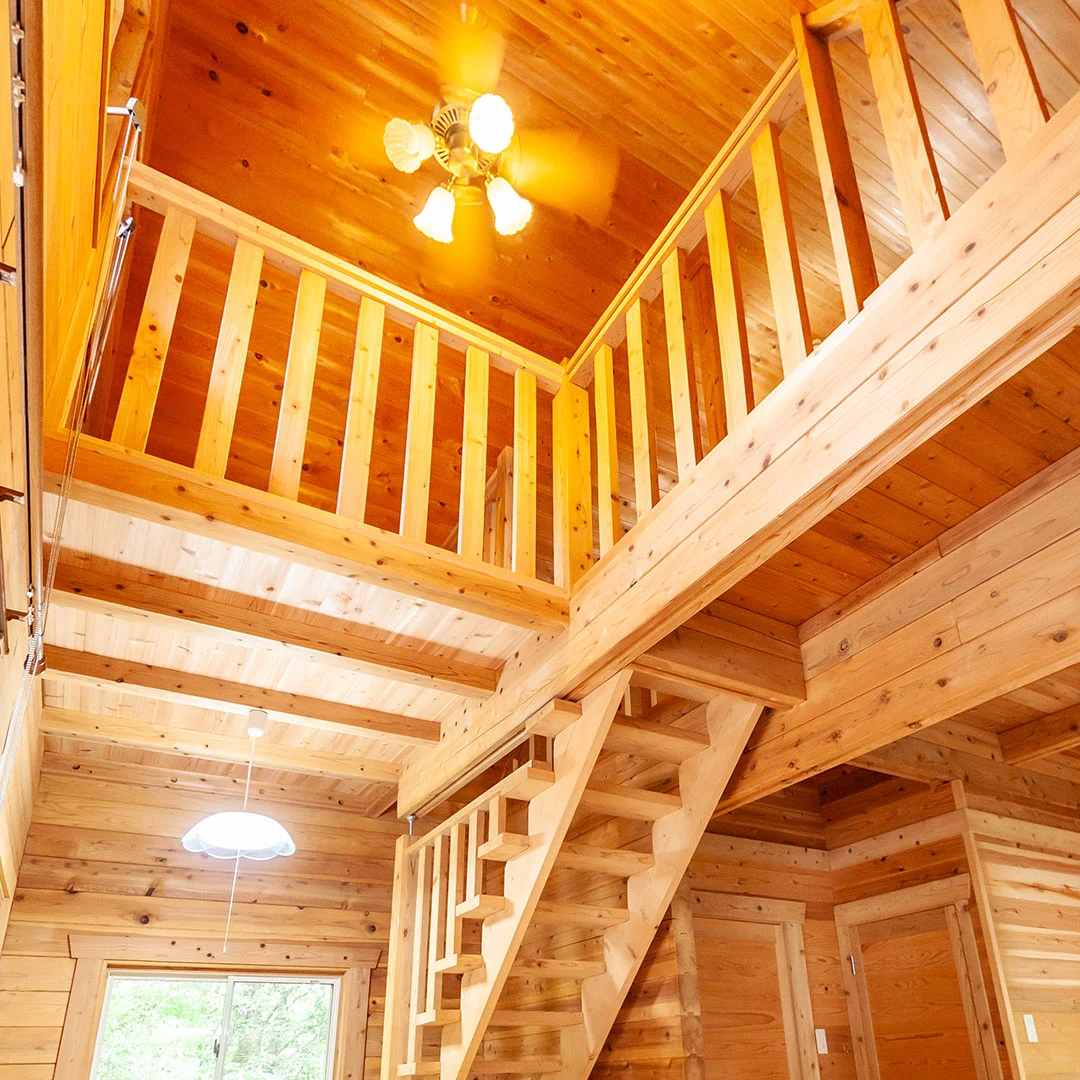 広いウッドデッキと自然に癒される！南丹市園部町大河内るり渓のログハウス物件の画像16