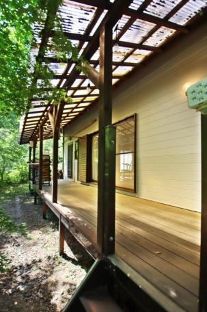 広い庭でドッグランも楽しめる！高島市マキノ町の中古別荘物件の画像17