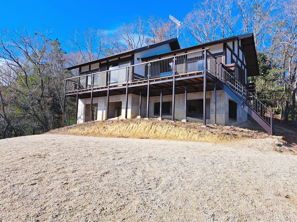 絶景を楽しめるドッグラン付き！ペットと共にのんびり暮らす平屋建の別荘の画像17