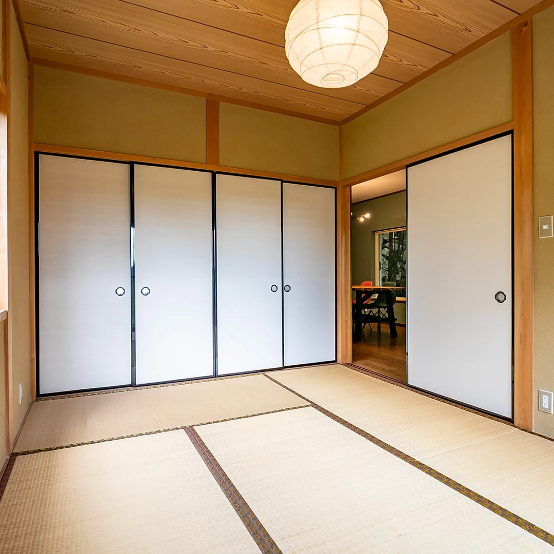 お洒落なリビング！恵那市岩村町の2LDK別荘物件の画像17