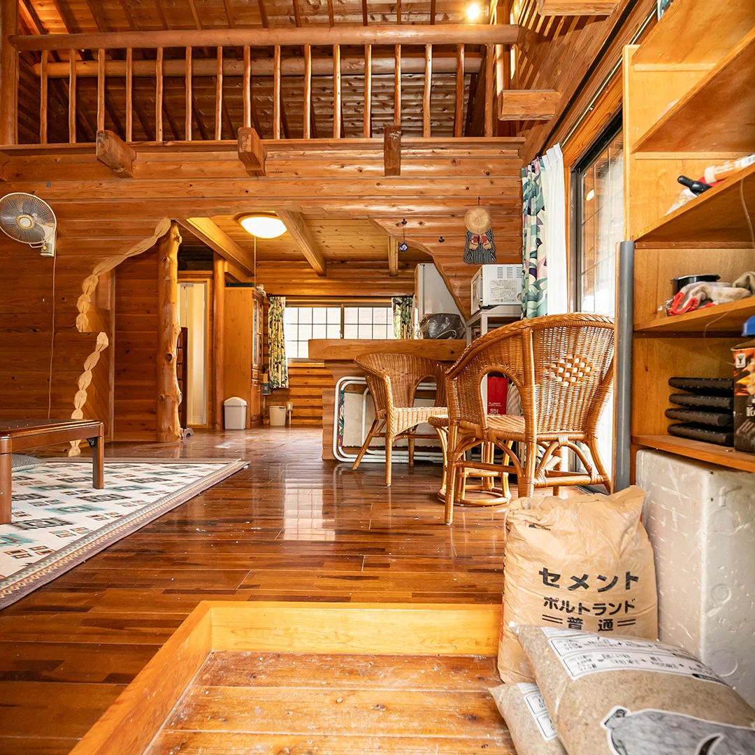 山と川に癒される高台の隠れ家！紀の川市中鞆渕のログハウス物件の画像17
