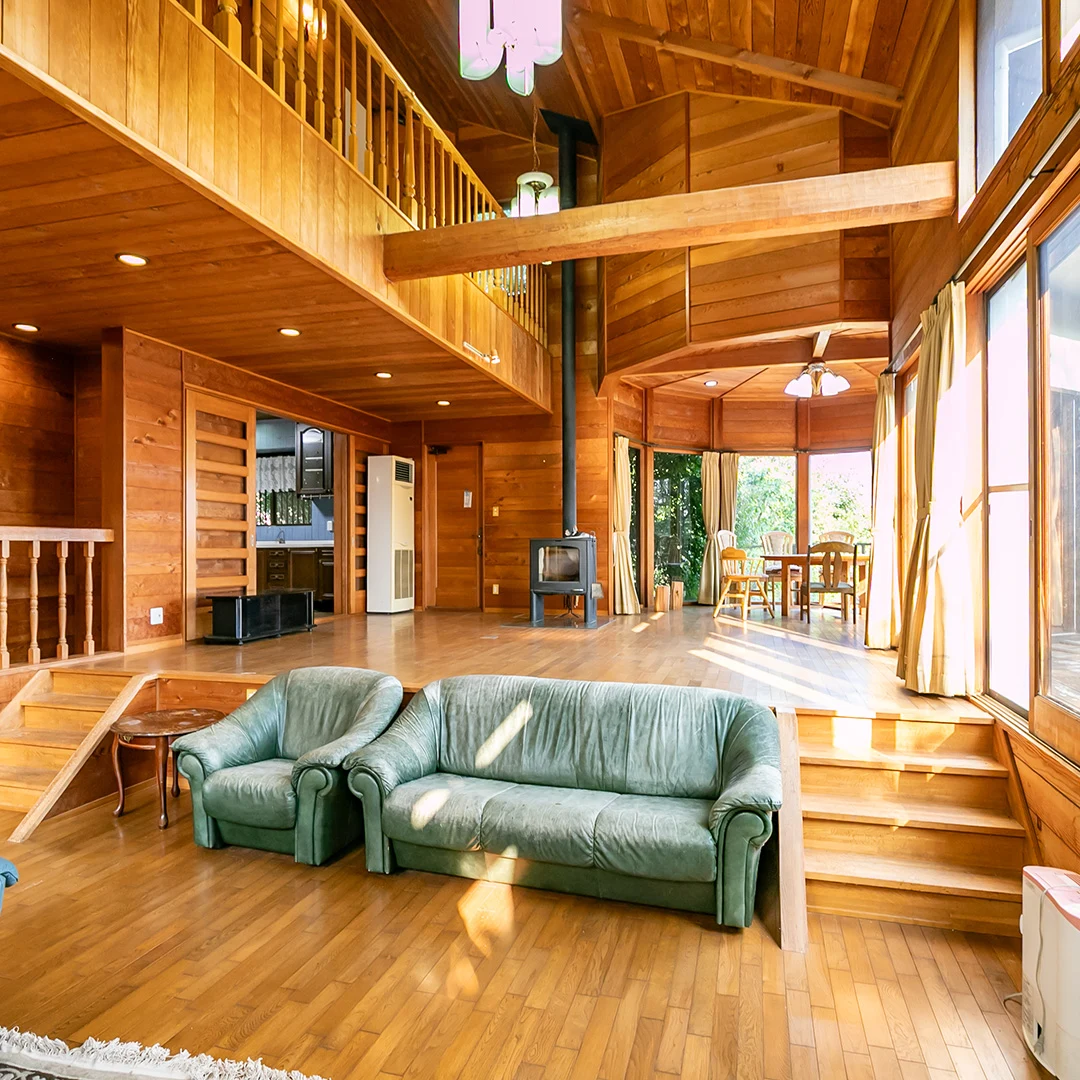 大空間リビングとサウナ付大浴場のあるリゾート邸宅！加東市廻渕「湖翠苑1-141」の別荘物件の画像18