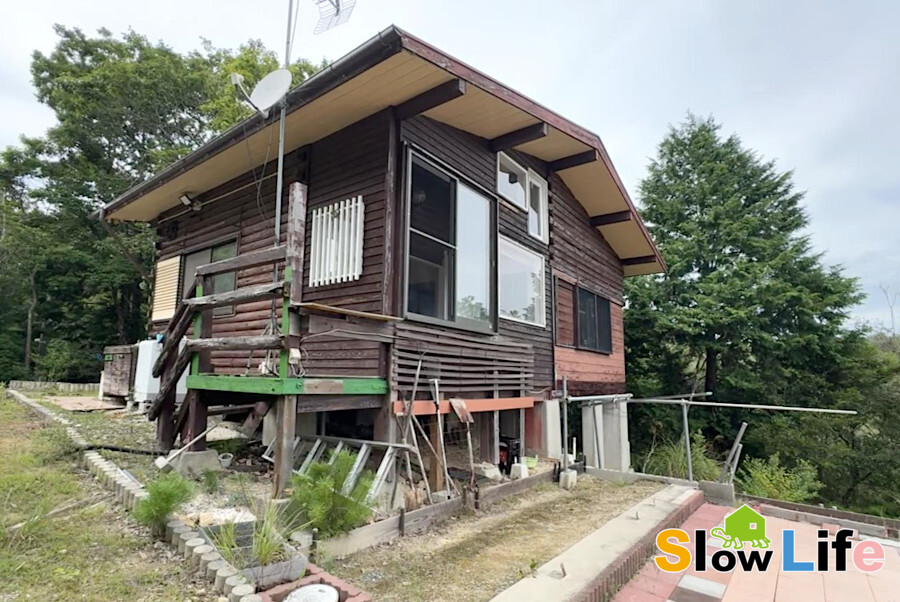 山並みを望むコンパクトな1DK！上郡町播磨自然高原の別荘物件の画像18