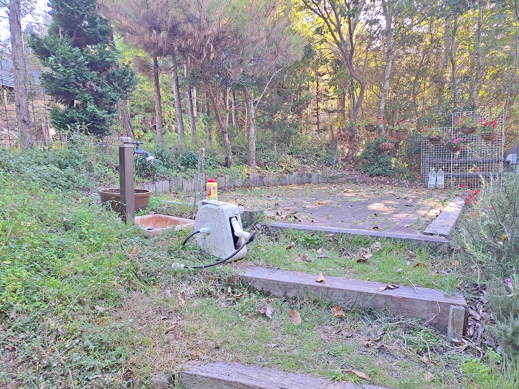 自然素材に包まれる！丸太柱・漆喰・無垢板が彩る播磨自然高原の別荘物件の画像21