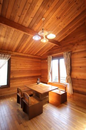 避暑地の香り漂うログハウス！伊賀市北山の中古ログハウス物件の画像28