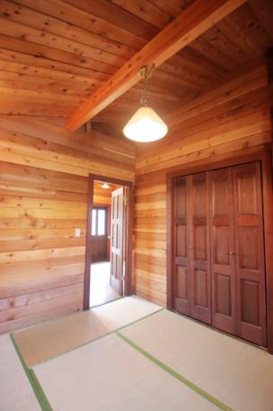 避暑地の香り漂うログハウス！伊賀市北山の中古ログハウス物件の画像35
